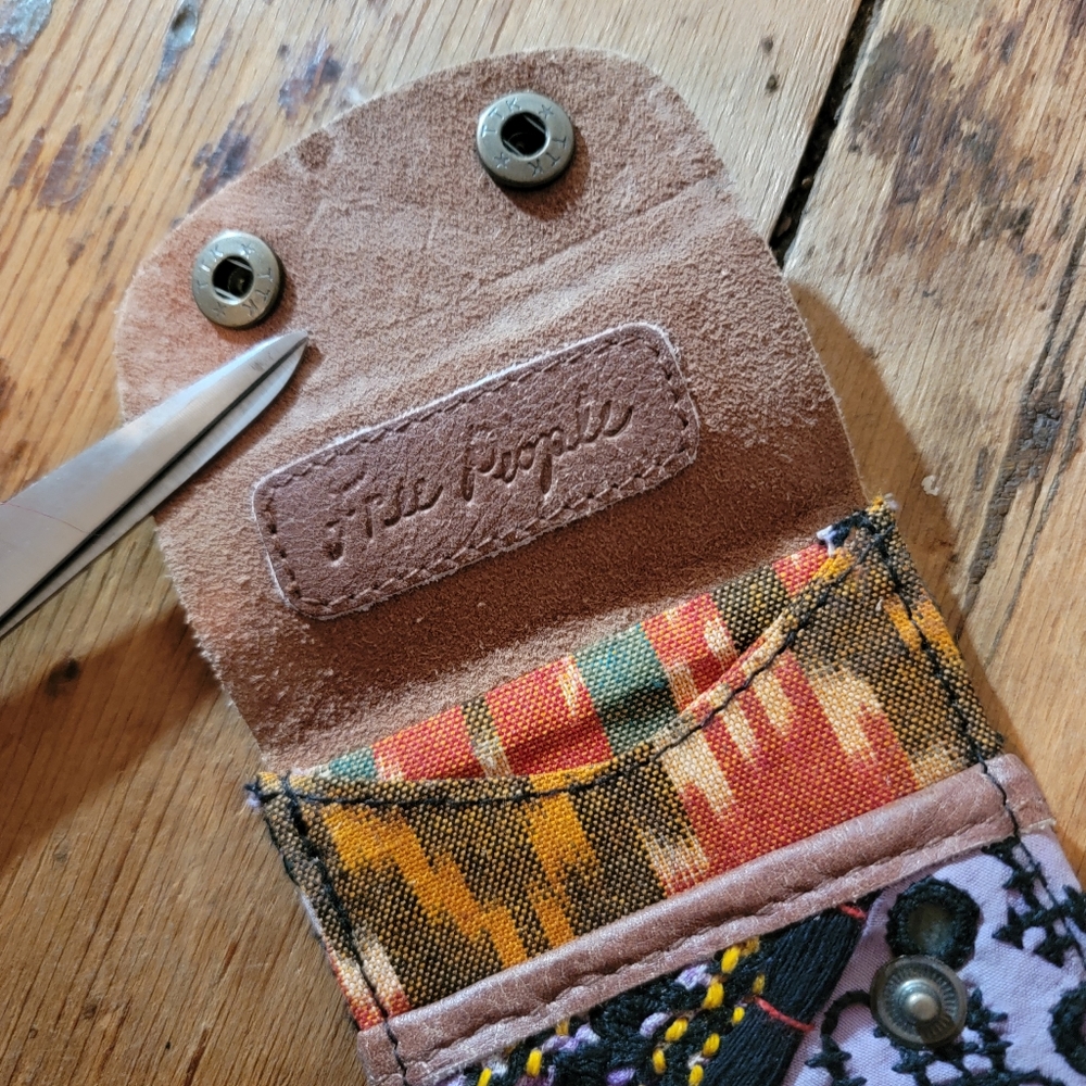 🌋👽 Free People Boho Embroidered Repurposed vtg banjara hippie Wallet card case - Picture 6 of 15